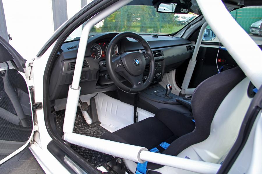 Интерьер BMW M3 Clubsport by KBR 2015 года  (фото 9 из 12)